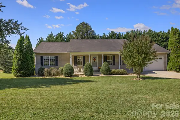 1254 Heritage Farm Road, Hickory, NC 28601