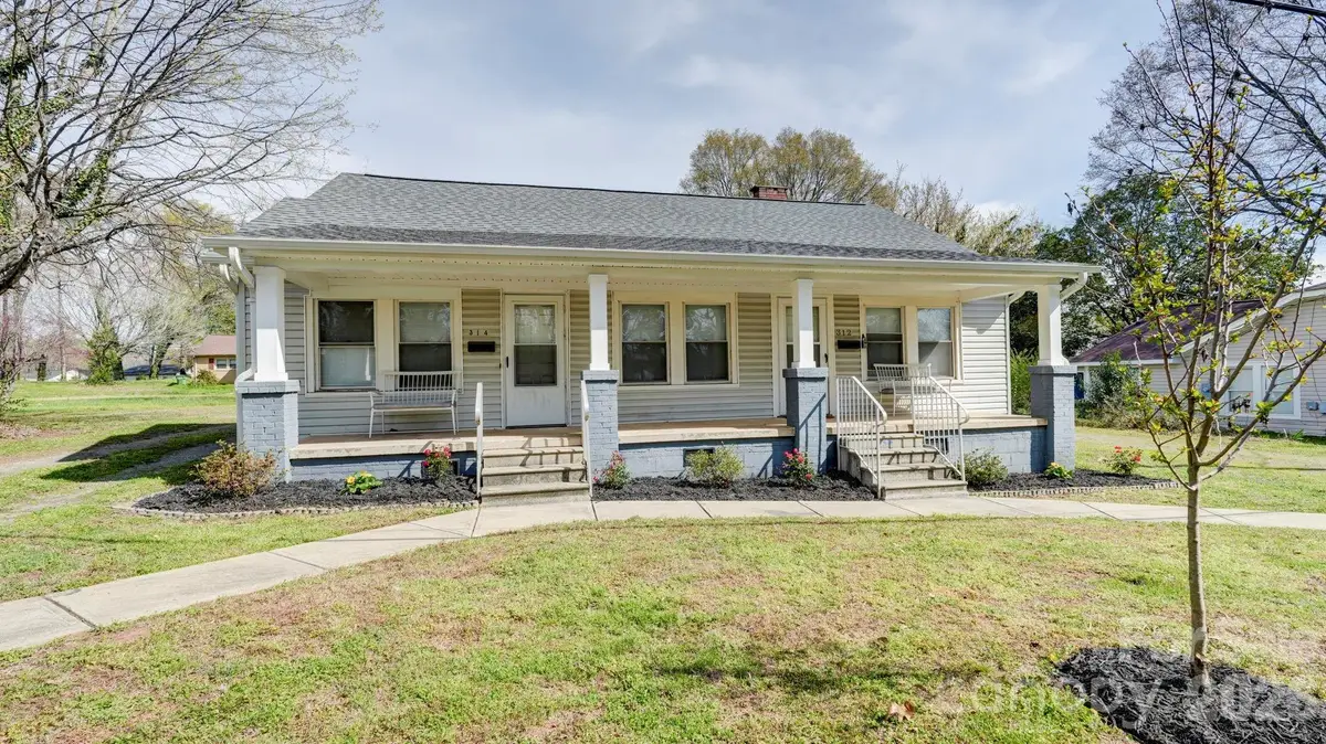 312 & 314 W Charlotte Avenue, Mount Holly, NC 28120 - #1