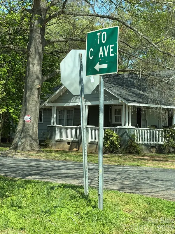 2005 C Avenue, Charlotte, NC 28216