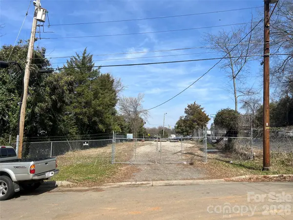 3620 Darby Avenue, Charlotte, NC 28216