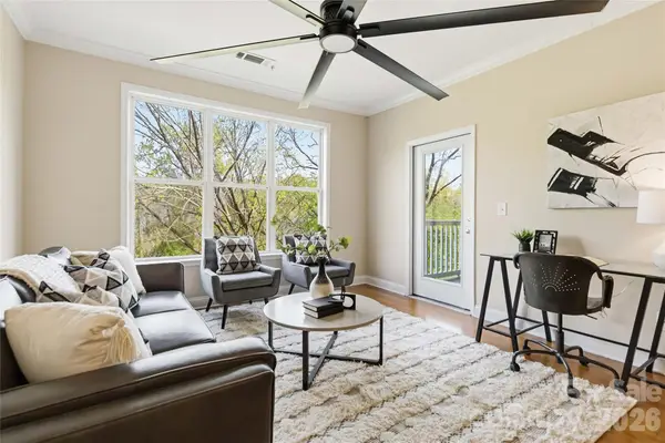 1000 E Woodlawn Road, Charlotte, NC 28209