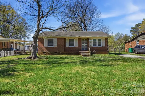 4325 Knollcrest Drive, Charlotte, NC 28208