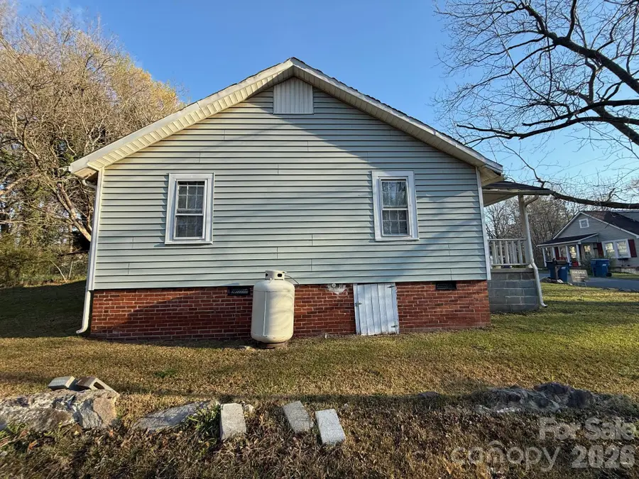 624 Blue Street, Troy, NC 27371 - #3