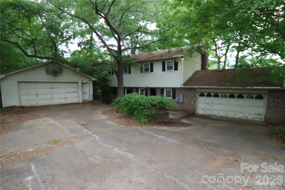 607 Willow Lane, Harrisburg, NC 28075 - #1