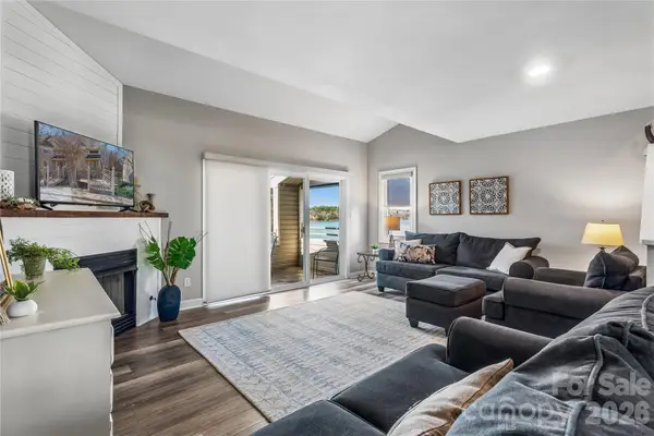 14021 Queens Harbor Road, Charlotte, NC 28278