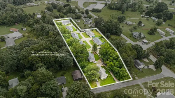 3354 Clay Apartments Court, Lenoir, NC 28645