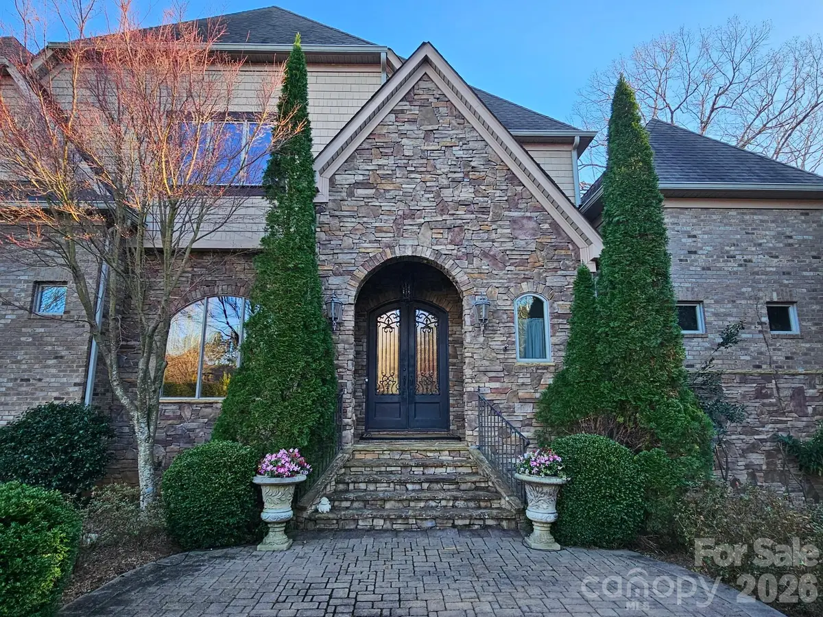 9222 Woodhall Lake Drive, Waxhaw, NC 28173 - #1