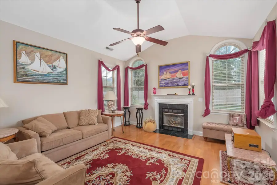 93 Outlook Circle, Swannanoa, NC 28778 - #3