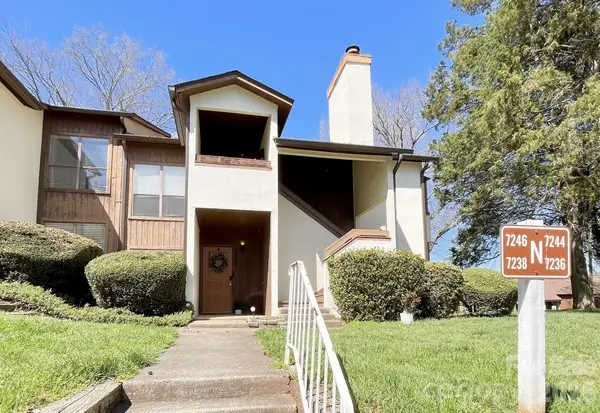 7236 Winery Lane, Charlotte, NC 28227