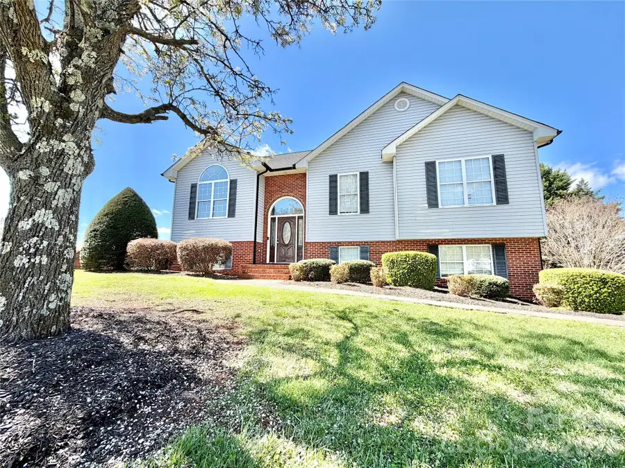 15 Luther Stafford Avenue, Taylorsville, NC 28681 - #2