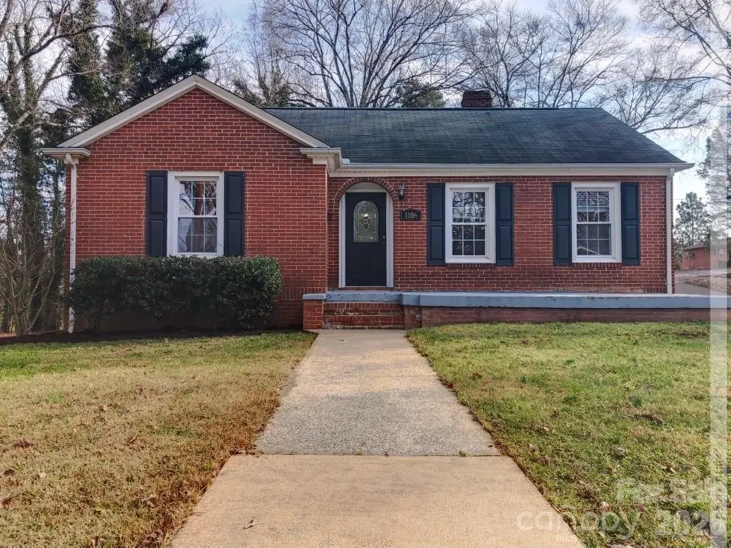 1106 8th Street Ne, Hickory, NC 28601 - #1