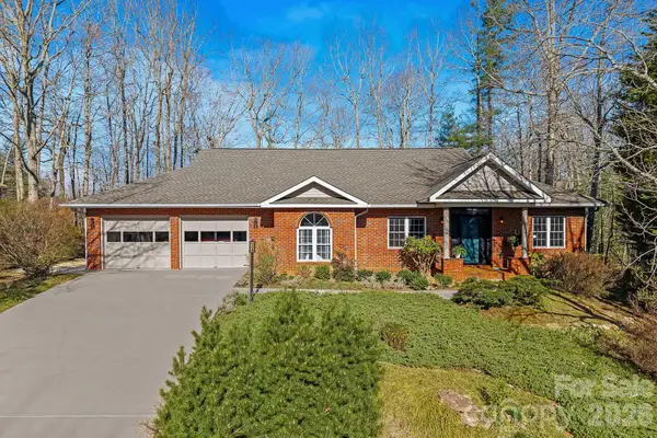 306 Croydon Drive, Hendersonville, NC 28791