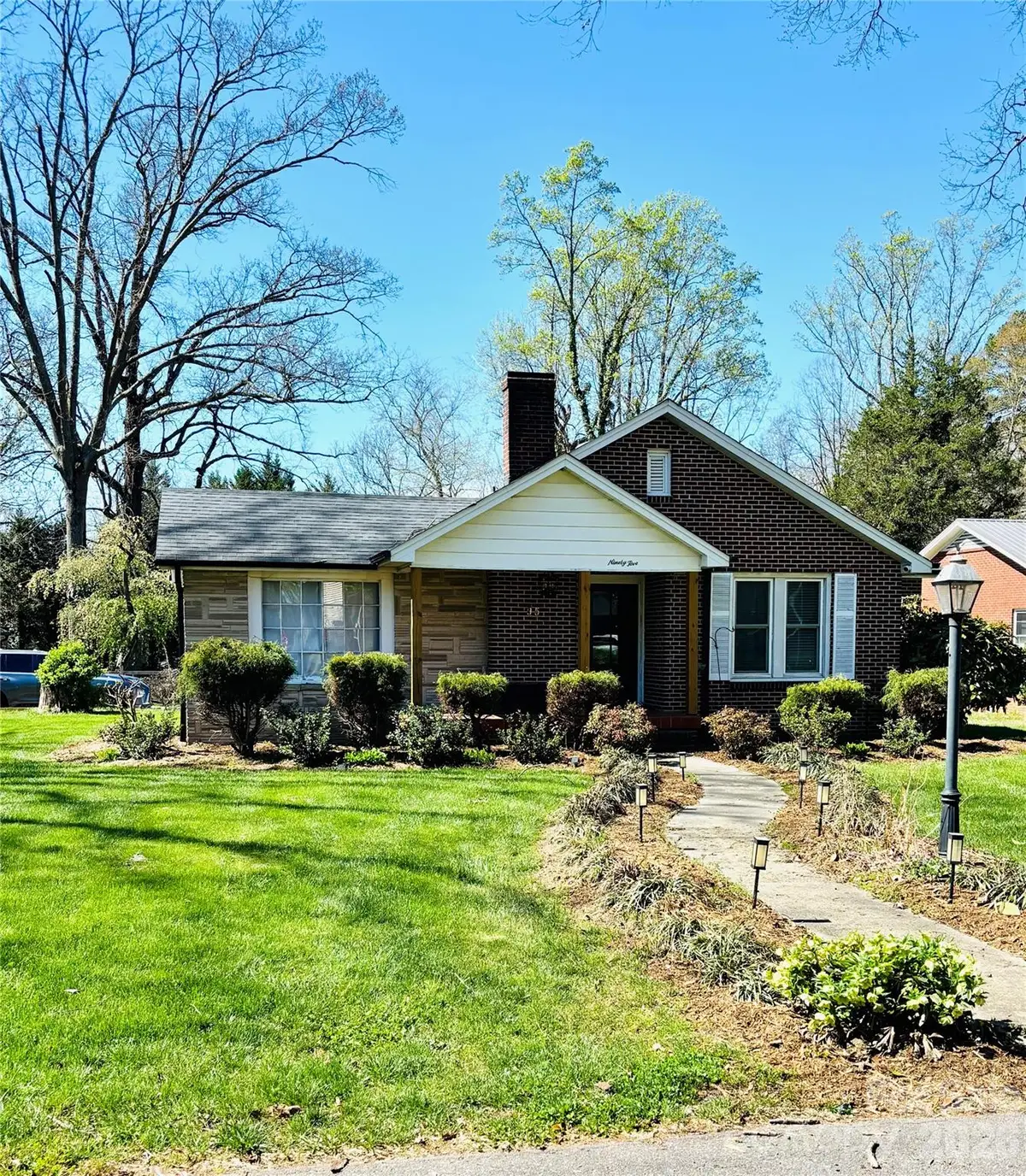 95 18th Avenue Nw, Hickory, NC 28601 - #1