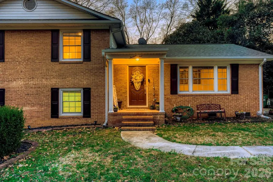 1315 Shady Bluff Drive, Charlotte, NC 28211 - #3