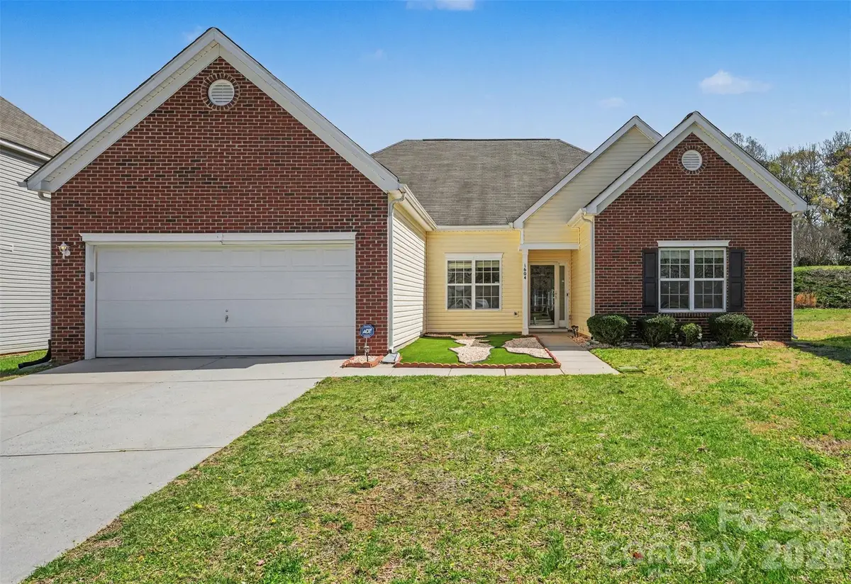 1604 Swan Drive, Charlotte, NC 28216 - #1