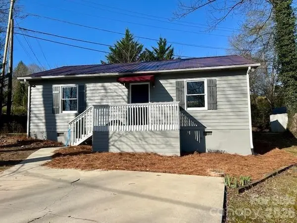 201 Brookdale Place Nw, Lenoir, NC 28645