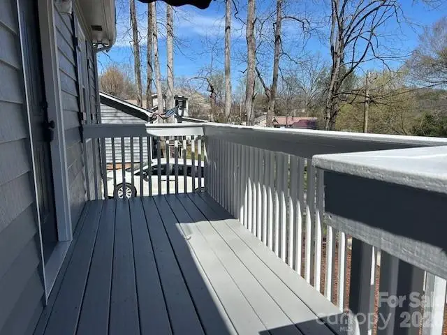 201 Brookdale Place Nw, Lenoir, NC 28645 - #3