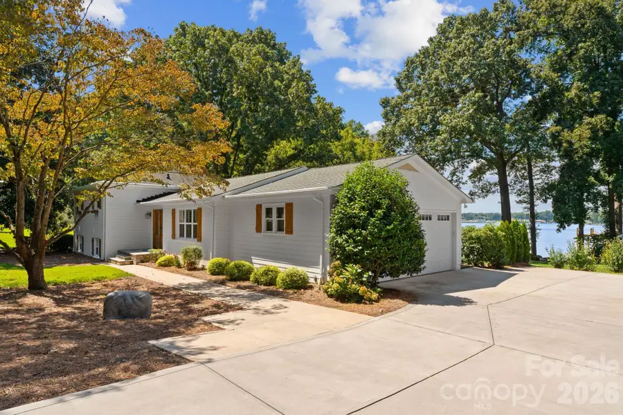 138 Lakefront Drive, Mooresville, NC 28117 - #3