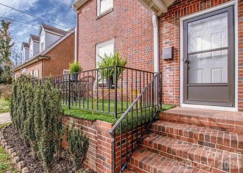 416 S Race Street, Statesville, NC 28677 - #3