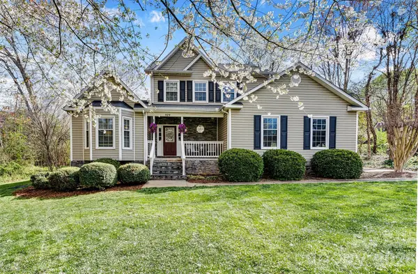 929 43rd Avenue Court Ne, Hickory, NC 28601