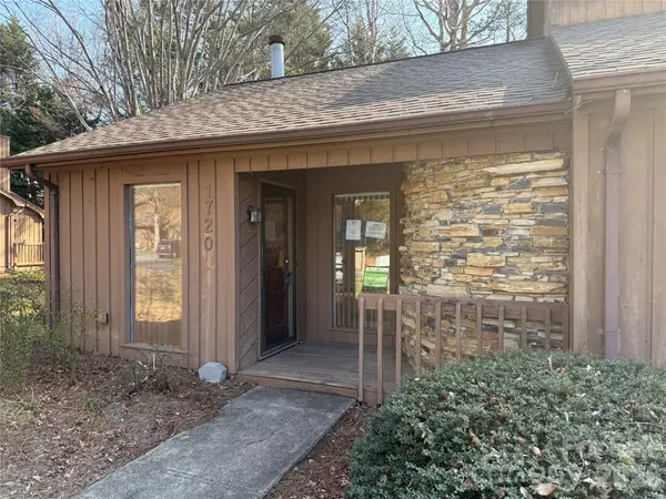 1720 12th Street Ne, Hickory, NC 28601