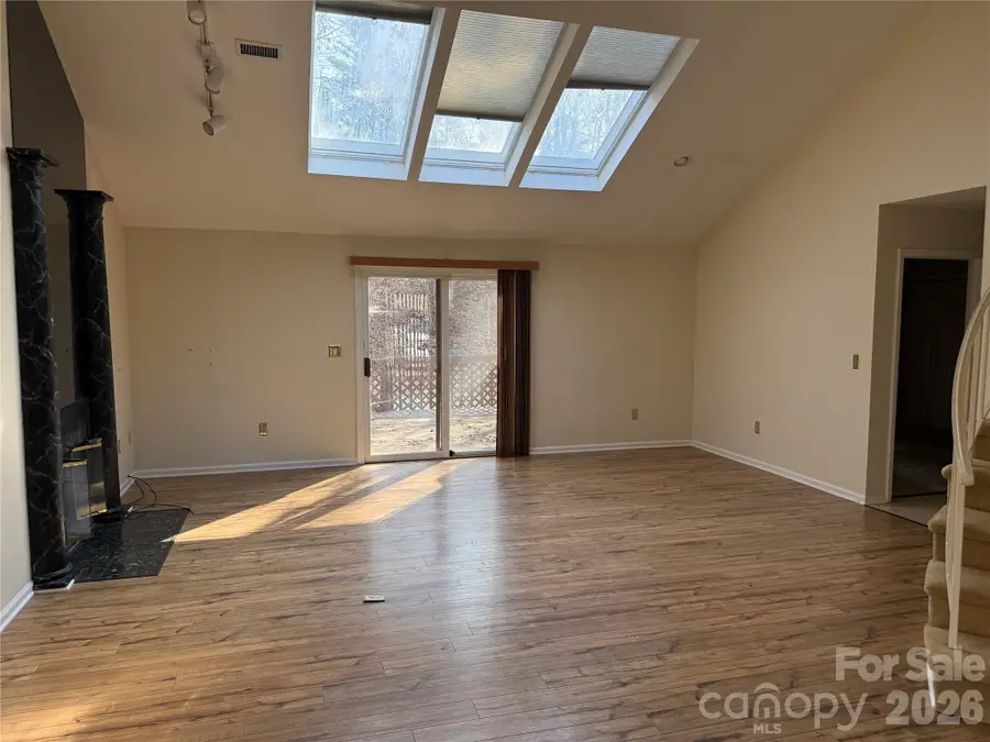 1720 12th Street Ne, Hickory, NC 28601 - #3