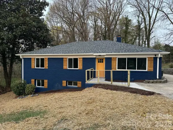 5000 Hoover Drive, Charlotte, NC 28269