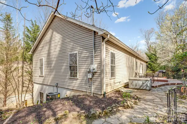 319 Glenn Bridge Road, Arden, NC 28704