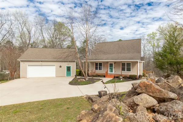 1890 Davis Circle, Clover, SC 29710