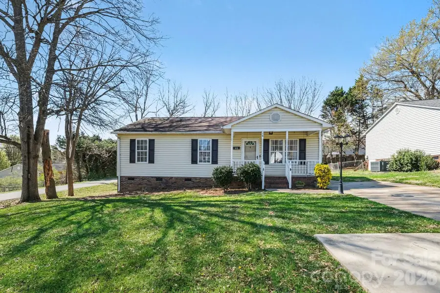 105 Chadwick Circle, Dallas, NC 28034 - #2