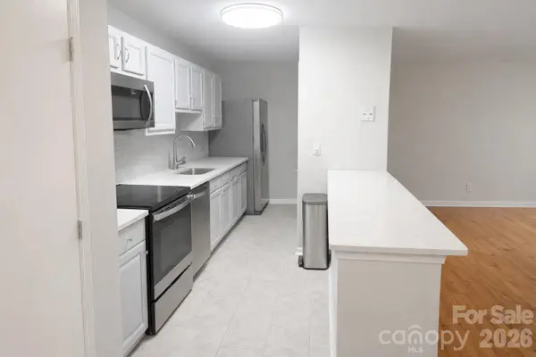 6106 Meadow Rose Lane, Charlotte, NC 28215