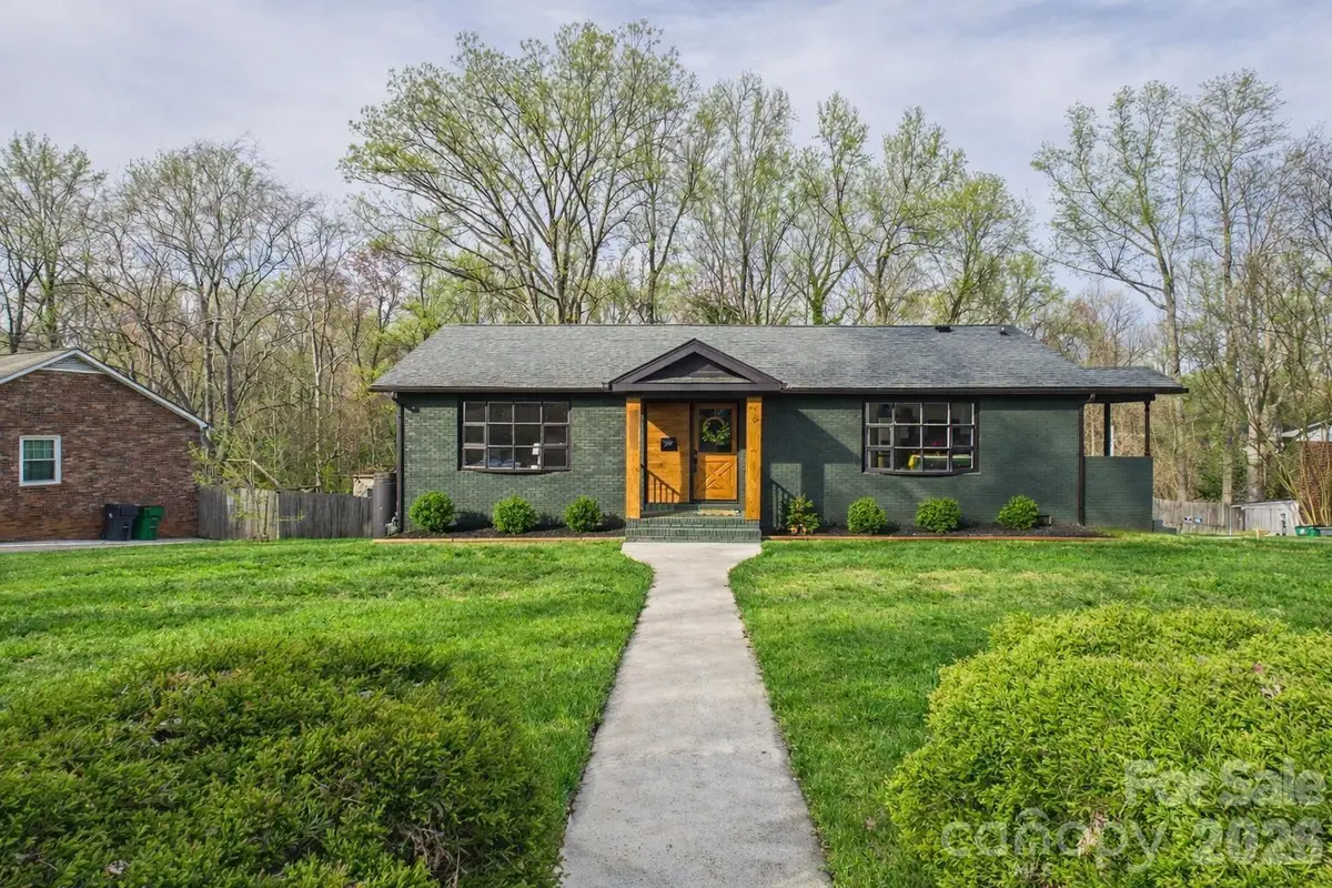 4207 Somerdale Lane, Charlotte, NC 28205 - #1