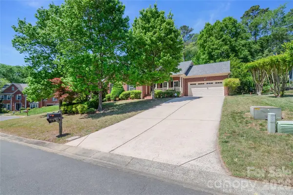 10713 Ridge Acres Road, Charlotte, NC 28214