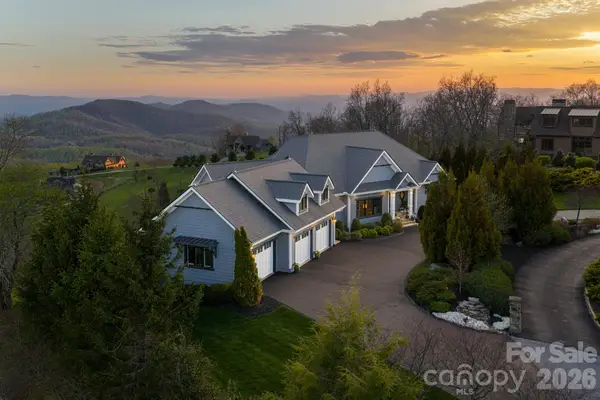 89 N Snow Ridge Drive #13, Hendersonville, NC 28792