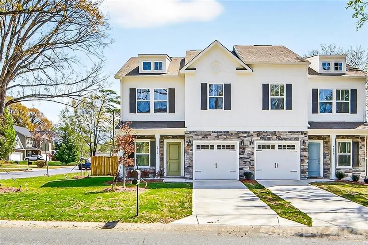 2032 Mandarin Boulevard, Charlotte, NC 28205 - #1