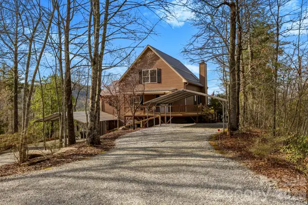 1489 Round Mountain Road, Brevard, NC 28712