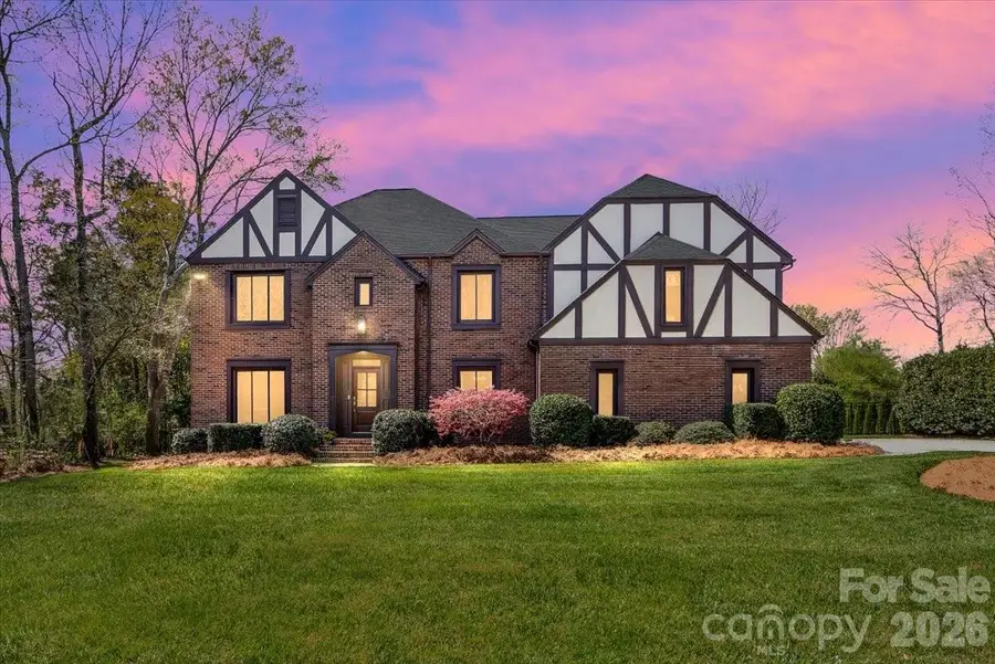 10149 Foxhall Drive, Charlotte, NC 28210 - #2