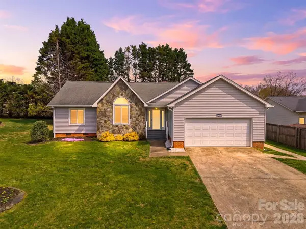 1951 19th Avenue Drive Ne #27, Hickory, NC 28601