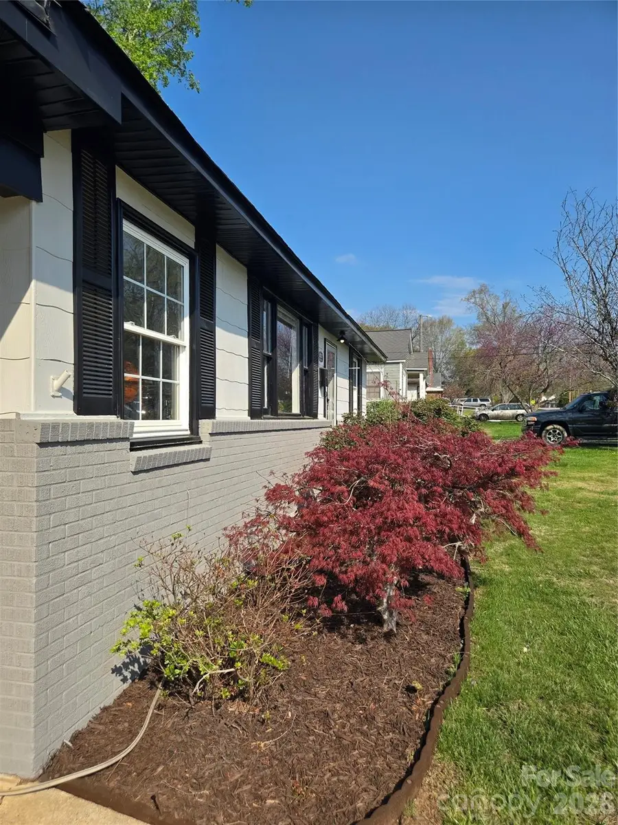 414 S Chester Street S, Blacksburg, SC 29702 - #2