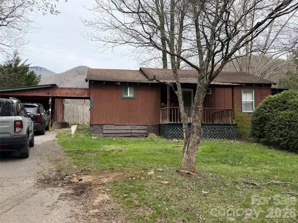 28 Red Bridge Lane, Sylva, NC 28779