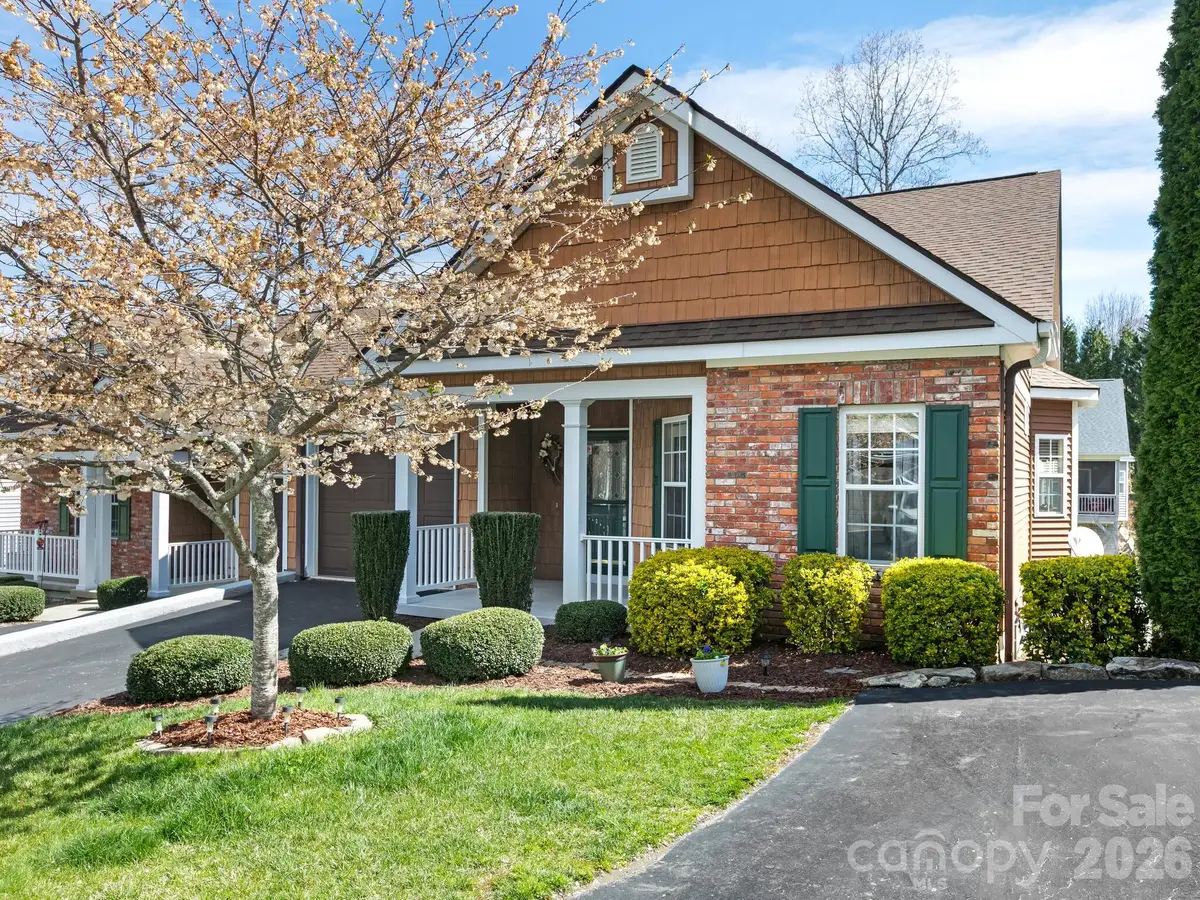 25 Old Pasture Way, Hendersonville, NC 28739 - #1