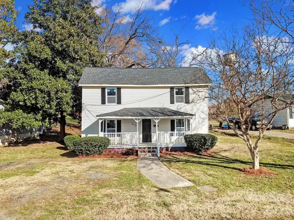 107 E Georgia Avenue, Bessemer City, NC 28016