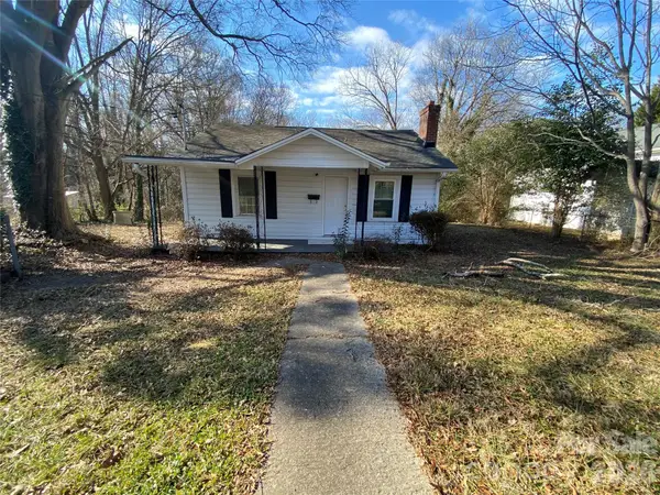 1521 W Davidson Avenue, Gastonia, NC 28052