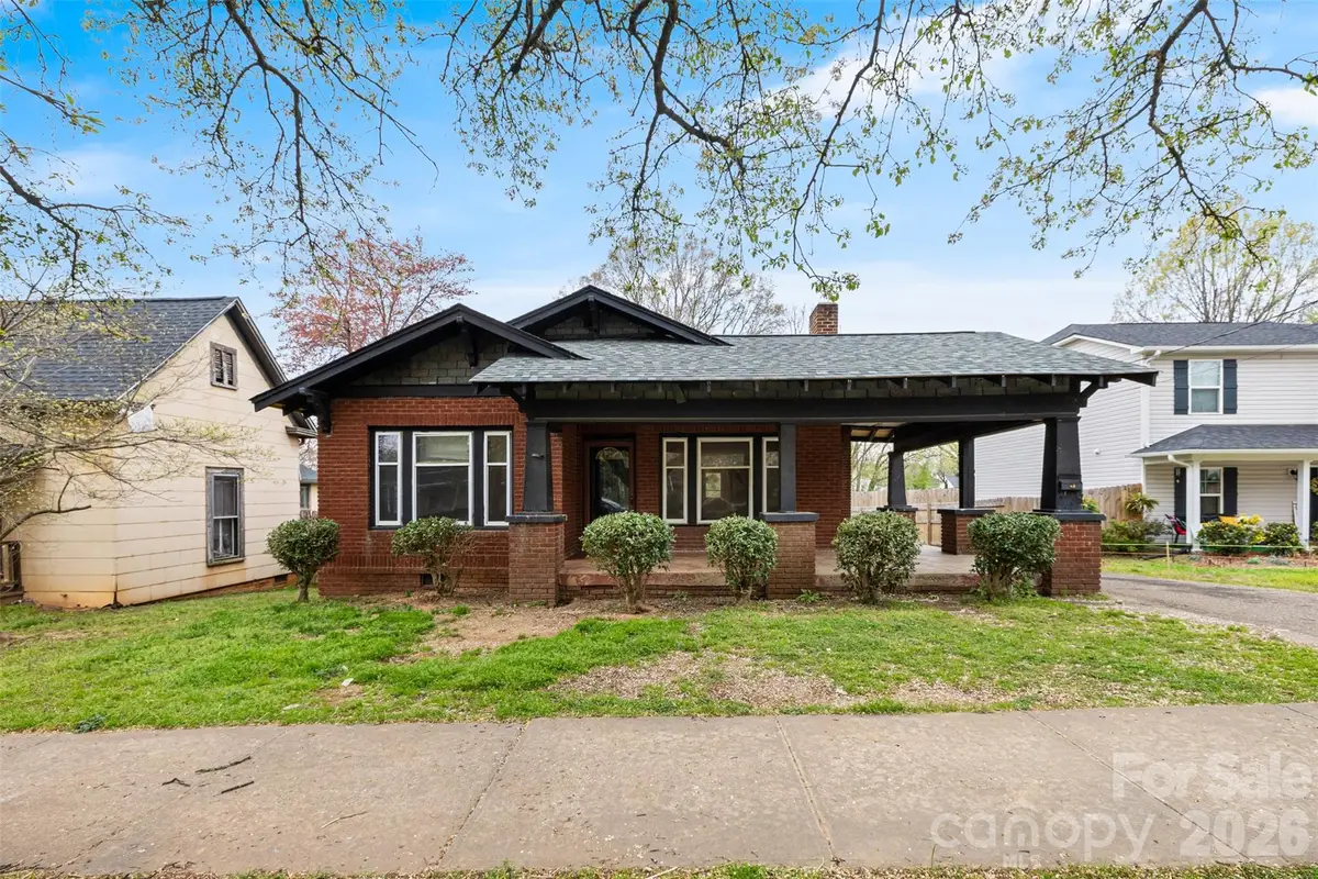 1134 Wilson W Lee Boulevard, Statesville, NC 28677 - #1