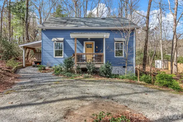 74 S Alta Vista Drive, Saluda, NC 28773