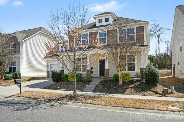 12828 Heath Grove Drive, Huntersville, NC 28078