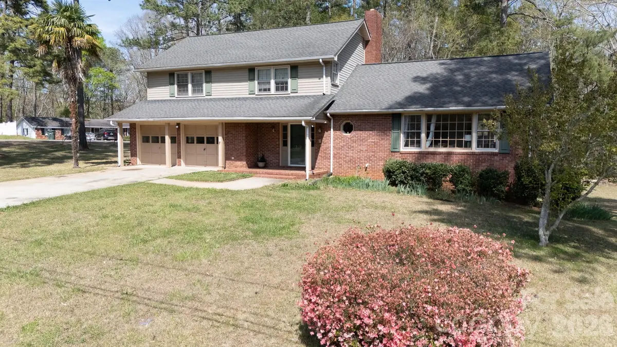 300 Carlisle Avenue, Winnsboro, SC 29180 - #1