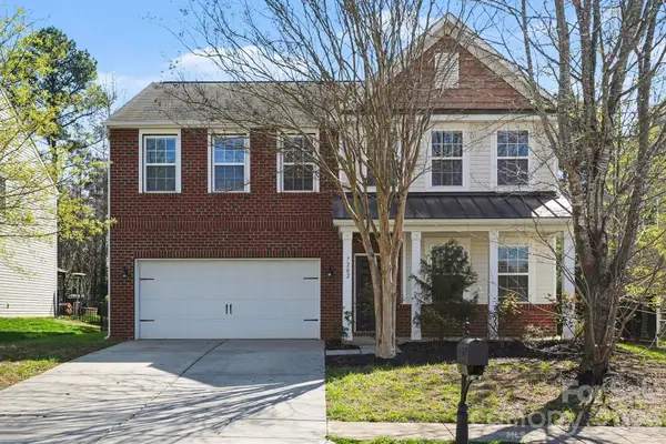 7202 Kinley Commons Lane, Charlotte, NC 28278