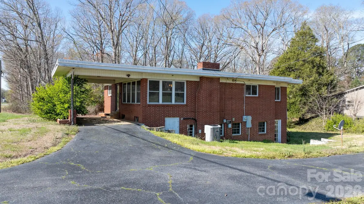 4914 E Nc 10 Highway, Catawba, NC 28609 - #1