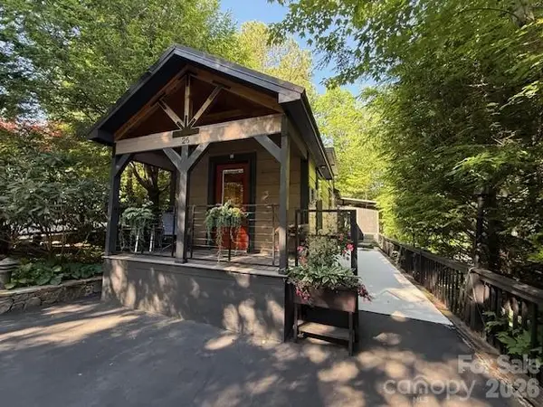 26 S Cumberland Drive, Lake Toxaway, NC 28747